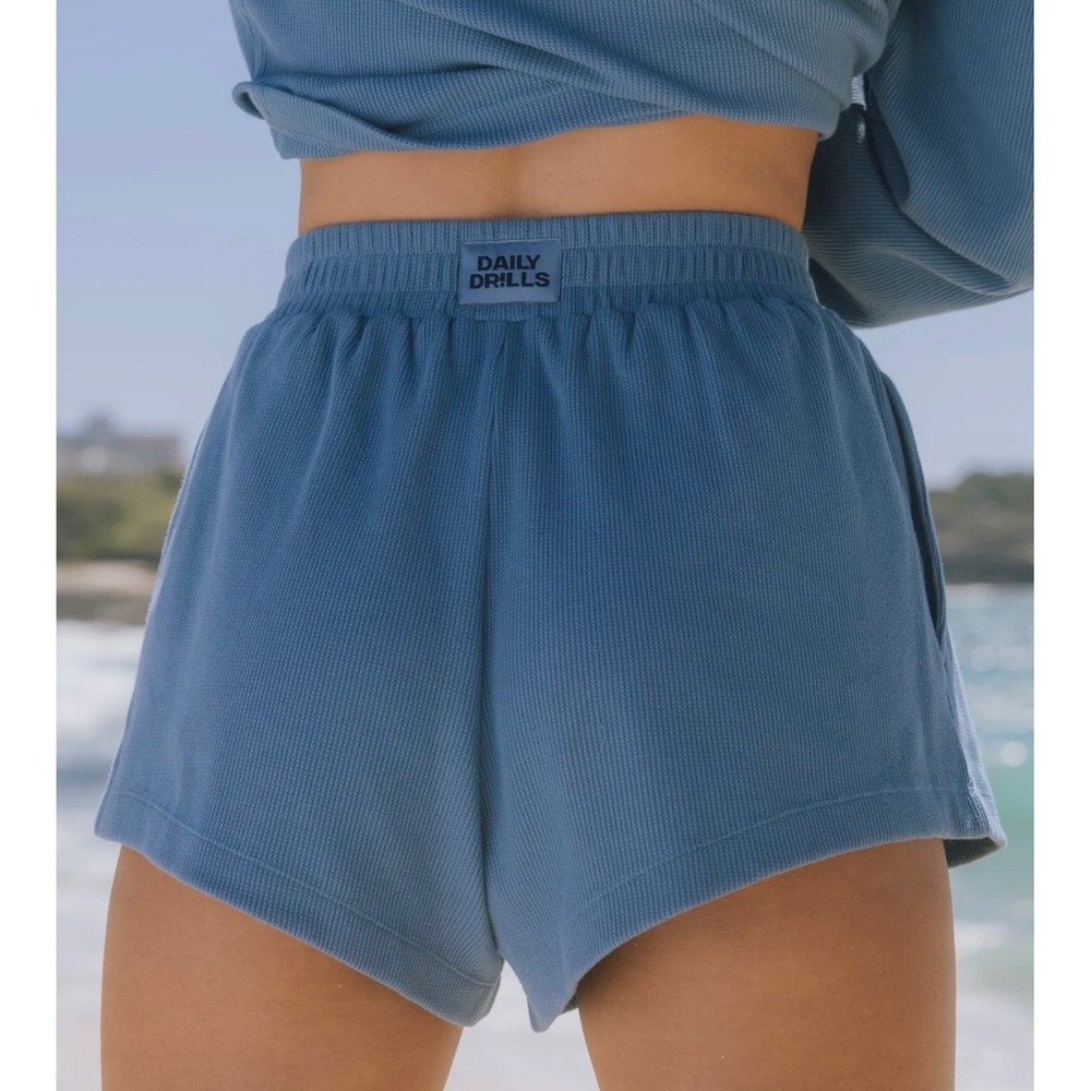 Daily Drills Thermal Resort Shorts Cabana & Navy Rib Tonal Patch Size M/L NWT